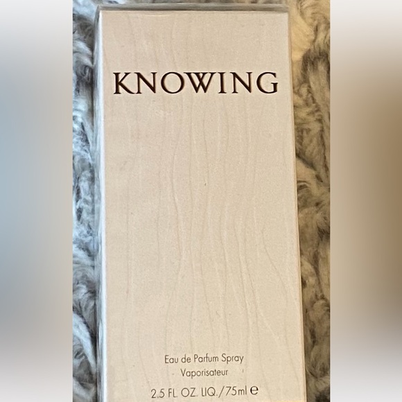 Womens perfume - Picture 1 of 1